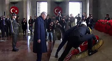 Devlet erkanı Anıtkabir'de