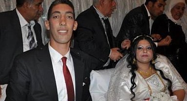 Dünyanın en uzun adamı evlenmek istiyor