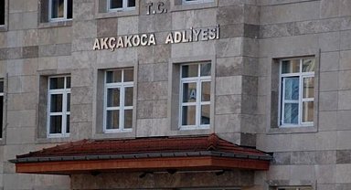 Düzce'de adliye çıkışı kaçmaya çalıştı.. Ayağından vuruldu!