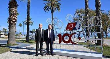 Finike Cumhuriyet Meydanı 100'üncü yıla yakıştı