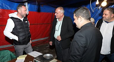 Gemlik'te zeytin üreticilerine alım noktalarında ziyaret