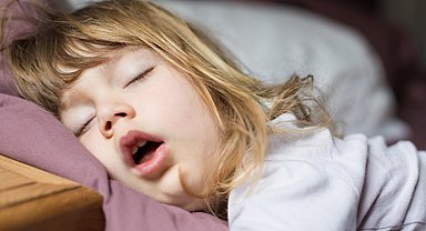 Geniz eti çocukta uykudayken nefes durmasına yol açabilir!