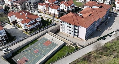 Gölcük'te yenilenmeyen okul kalmıyor