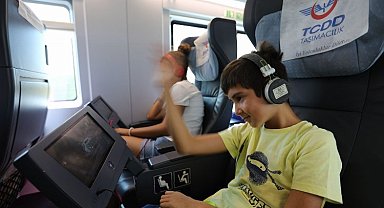 Hızlı trenler 'ara'da rekor kırdı!