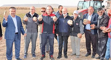 Kayseri Kocasinan'da şeker pancarı hasadı yapıldı