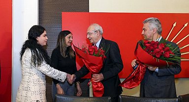 Kılıçdaroğlu parti personeliyle vedalaştı