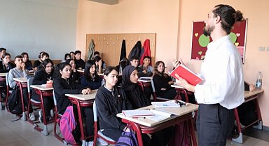 Kocaelililere Sezai Karakoç sürprizi