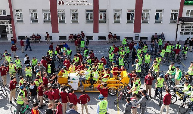 Konya uygulamasıyla yine örnek olacak... Öğrenciler okula bisikletle gidiyor