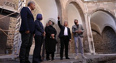 Köşk Medrese gün yüzüne çıkıyor