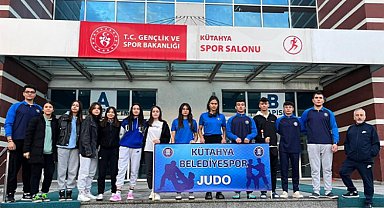 Kütahyalı sporcular Ankara'dan madalyalarla döndüler