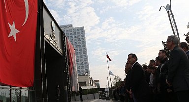Manisa Büyükşehir personelinden Ata'sına saygı