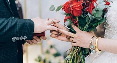 Meclisten geçti... Evlenecek çiftlere 2 yıl geri ödemesiz kredi kararı 'Resmi'leşti