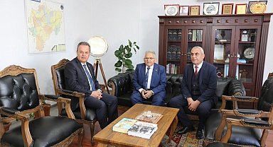Memduh Büyükkılıç'tan Melikgazi Kaymakamlığı'na ziyaret