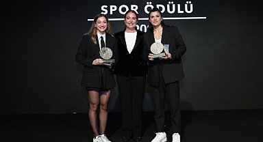 Milli boksörlere 'Koç' gibi ödül
