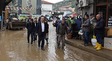 Mudanya Belediyesi ekiplerinden sel sonrası müdahale