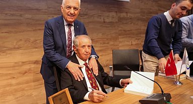 Muğla'da Sami Gökmen'den 'Cumhuriyet' konferansı