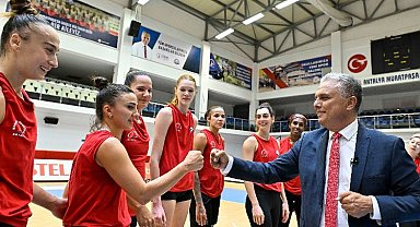 Muratpaşa'nın Sultanlarına moral ziyareti