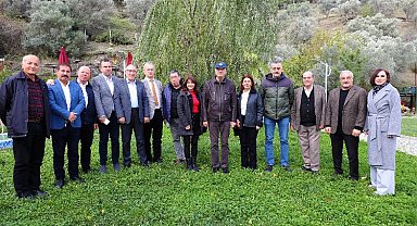 Narlıdere'de muhtarlarla 'ortak akıl' buluşması