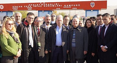 Prof. Dr. Özdağ'dan tutuklu gazetecilere destek açıklaması