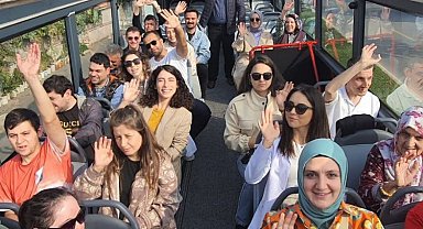 Sakarya'da turizm otobüsü ile şehir gezileri sürüyor