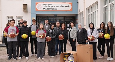 Sporcu kenti Gürsu'da okullara spor desteği