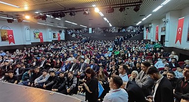 Ümit Özdağ Bursa'lı gençlerle buluştu