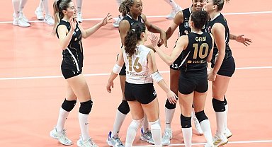 VakıfBank, PTT'ye de set vermedi