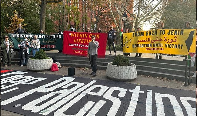 Washington Square Park'ta Filistin'e destek eylemi