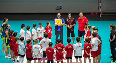 360' Master Plan ile yüzlerce öğrenciye hentbol eğitimi