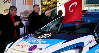 40. Kocaeli Rallisi'nin startını Tahir Büyükakın verdi
