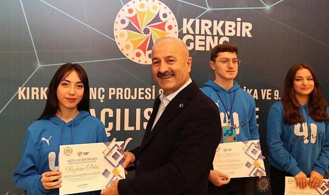 '41 Genç' projesinde sertifikalar Başkan Büyükgöz'den