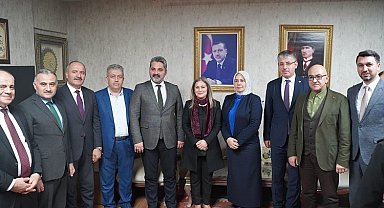 AK Parti Kayseri İl Kadın Kolları'nda bayrak değişimi