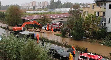 Antalya'da sel alarmı!