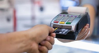 Bireysel kredi kartı borçlanmaları artıyor