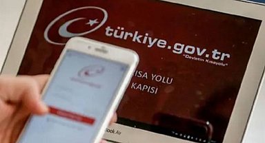 Bürokrasi 'tuş' oldu! Ayda 120 milyon giriş yapılıyor