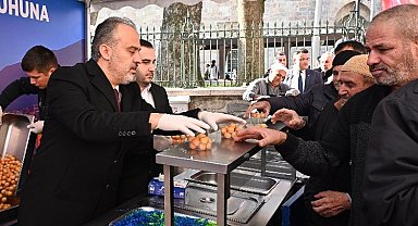 Bursa'da şehitlerin anısına lokma dağıtıldı