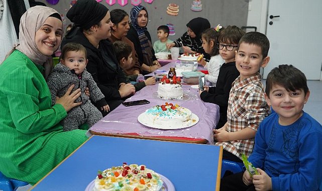Çayırovalı minikler anneleriyle pasta yaptı