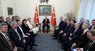 Cumhurbaşkanı Erdoğan, Türkiye'nin Atina Büyükelçiliğini ziyaret etti