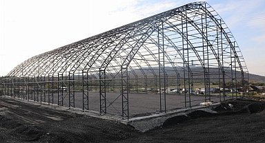 Dilovası'nda 'kapalı halı saha' çalışmaları