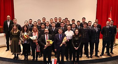 Dokuz Eylül'de Türk dış ilişkileri değerlendirildi