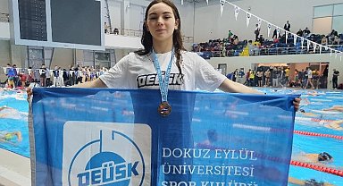 Dokuz Eylül'lü yüzücülerin 'havuz' rekoru