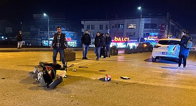 Düzce'de motosikletle otomobil çarpıştı 1 yaralı