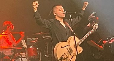 Emir Can İğrek'in Bursalıları coşturdu