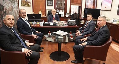 Eskişehirli minibüsçülerden Büyükerşen'e ziyaret