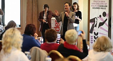 Filiz Başkan KADER Siyaset Okulu'nda