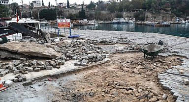 Fırtına yat limanını bu hale getirdi