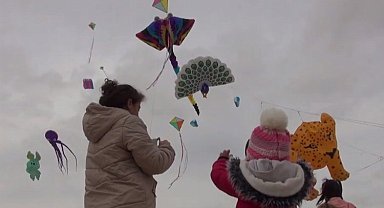 Gazzeli çocuklar için Mardin semalarında uçurdular