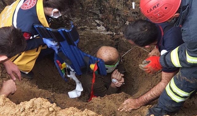 Göçükte sıkışan vatandaşı Kocaeli itfaiyesi kurtardı