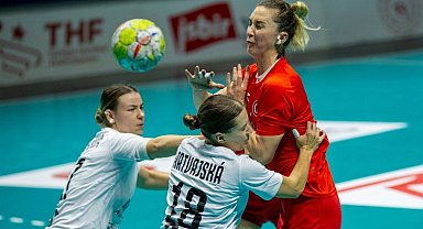 Hentbolda A Milli Kadınlar hazırlıkta Slovakya'yı affetmedi