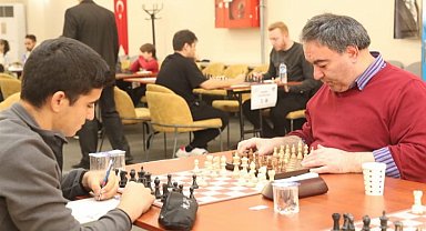İzmit'te engelsiz satranç turnuvası